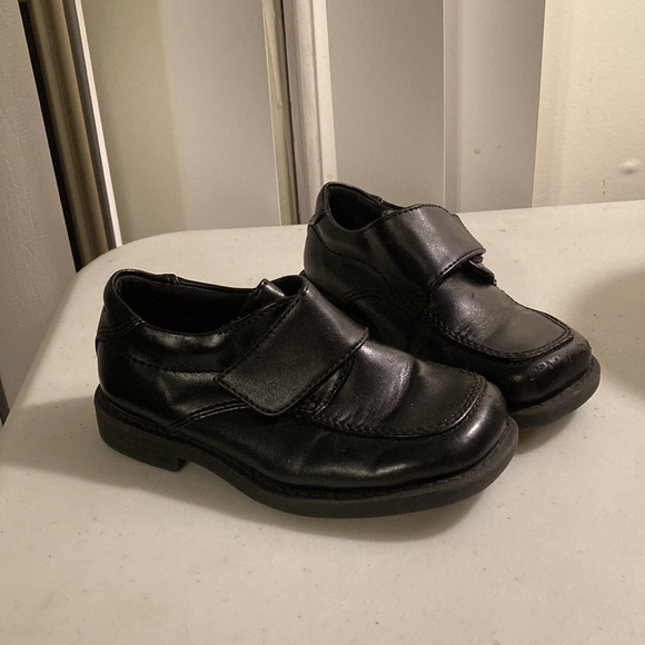 Sz 8W Boy’s Smart fit Black Dress Shoes - Picture 2 of 8